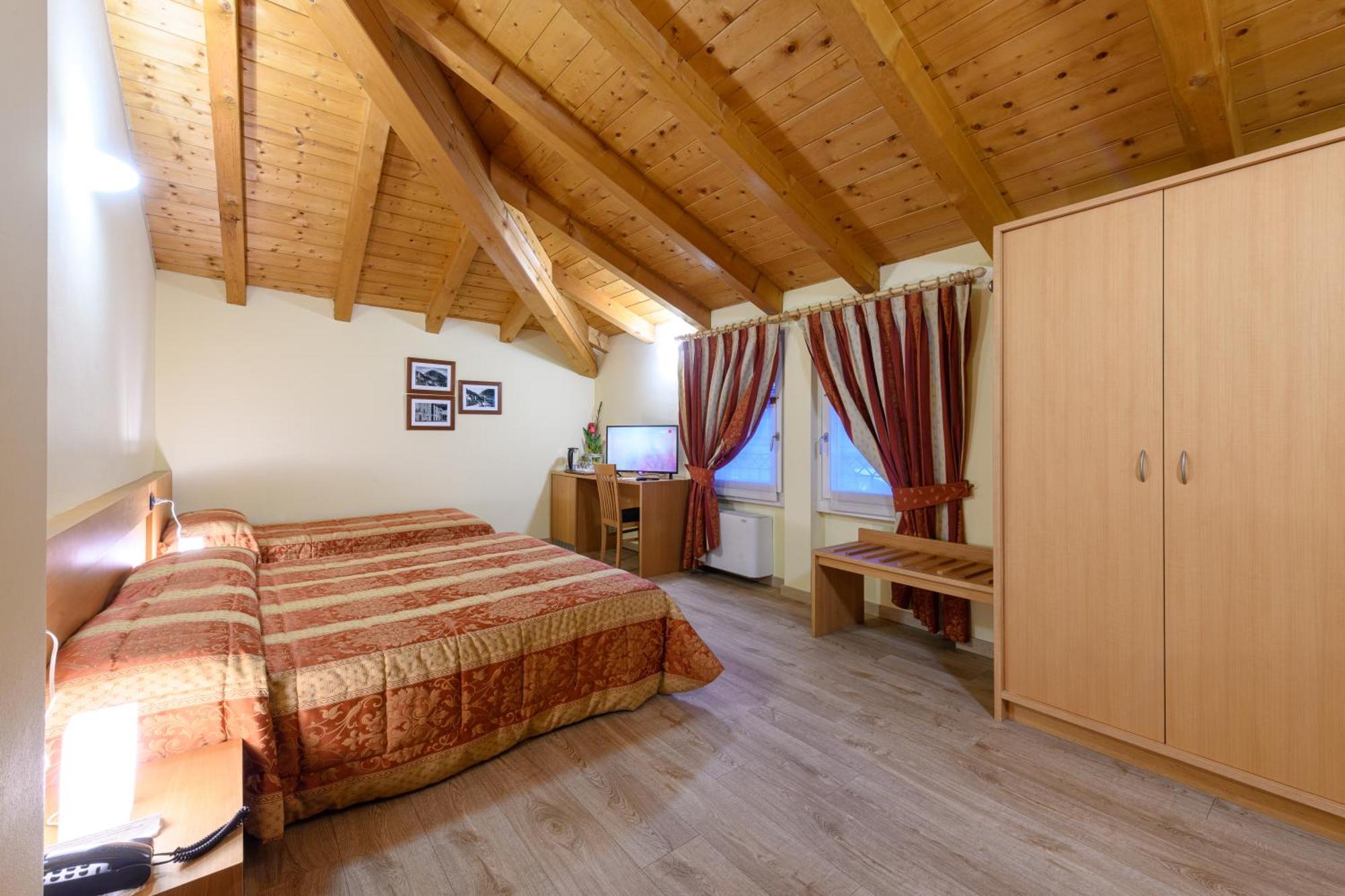Hotel Garni Le Corti Grosotto Zewnętrze zdjęcie