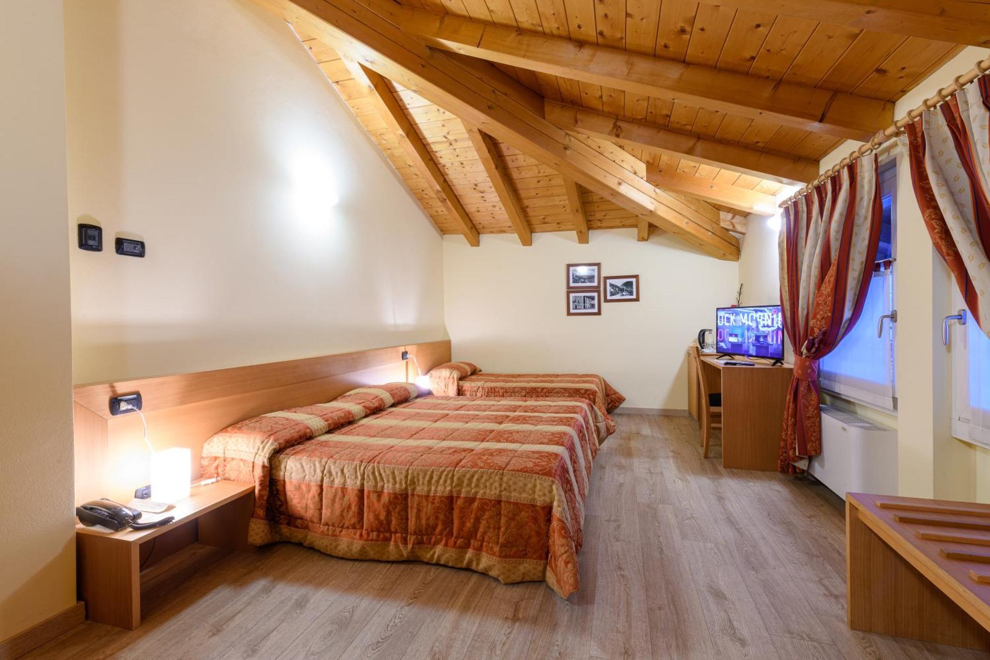 Hotel Garni Le Corti Grosotto Zewnętrze zdjęcie
