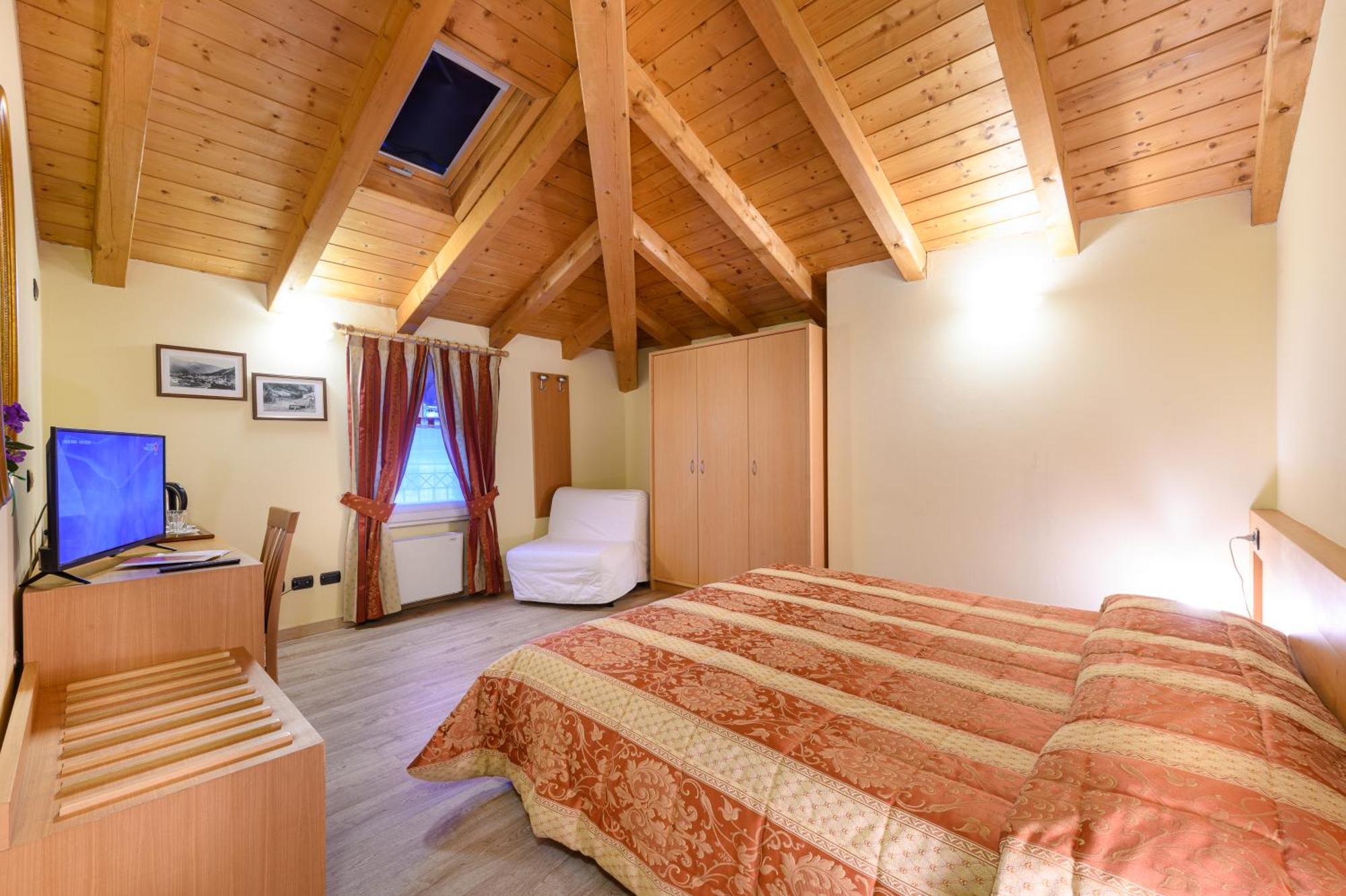 Hotel Garni Le Corti Grosotto Zewnętrze zdjęcie