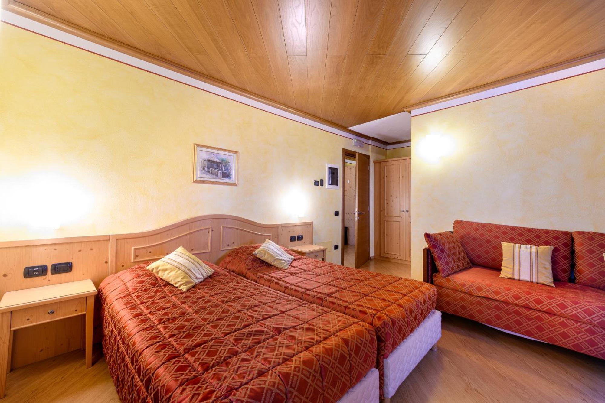 Hotel Garni Le Corti Grosotto Zewnętrze zdjęcie