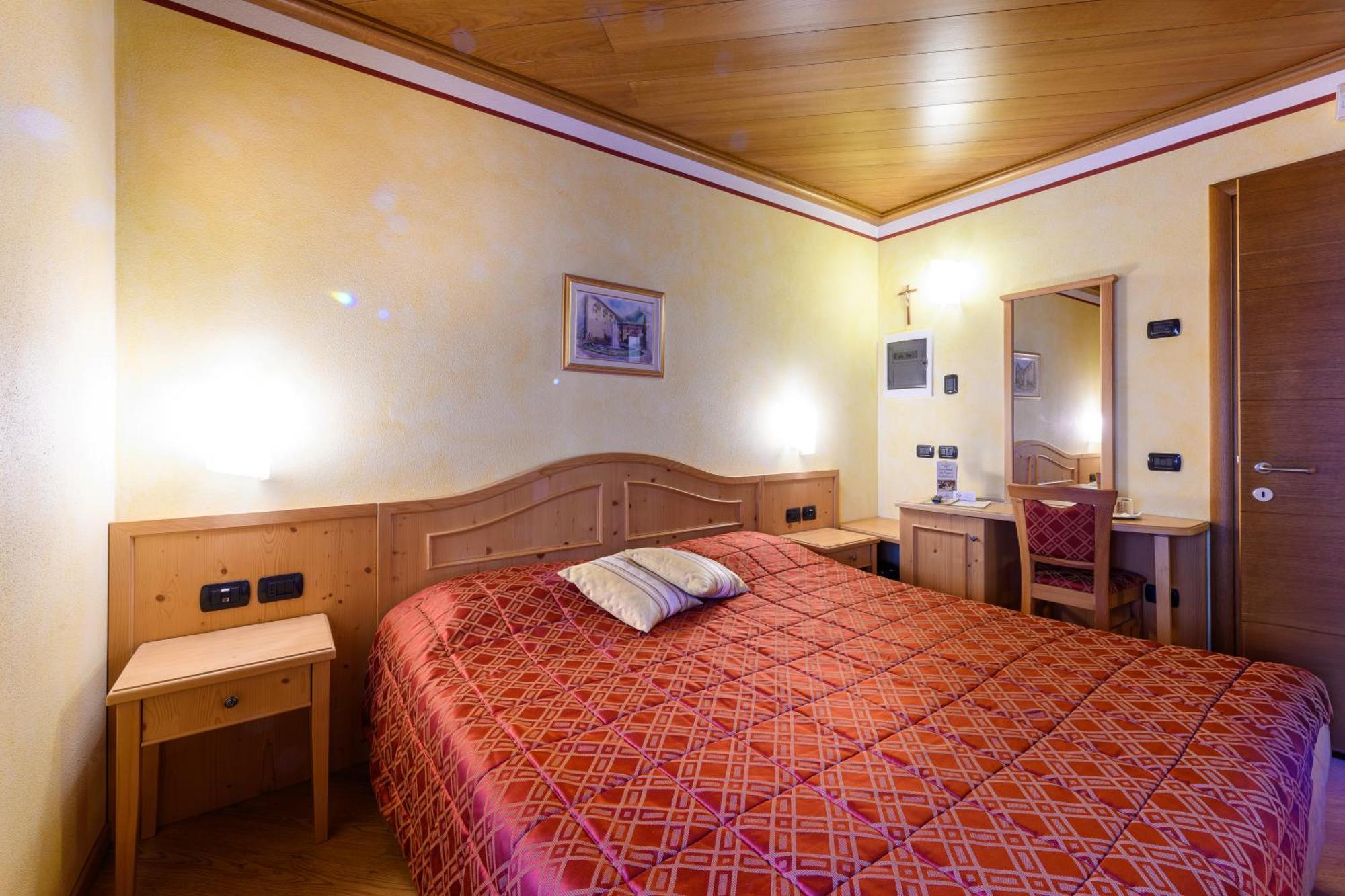 Hotel Garni Le Corti Grosotto Zewnętrze zdjęcie