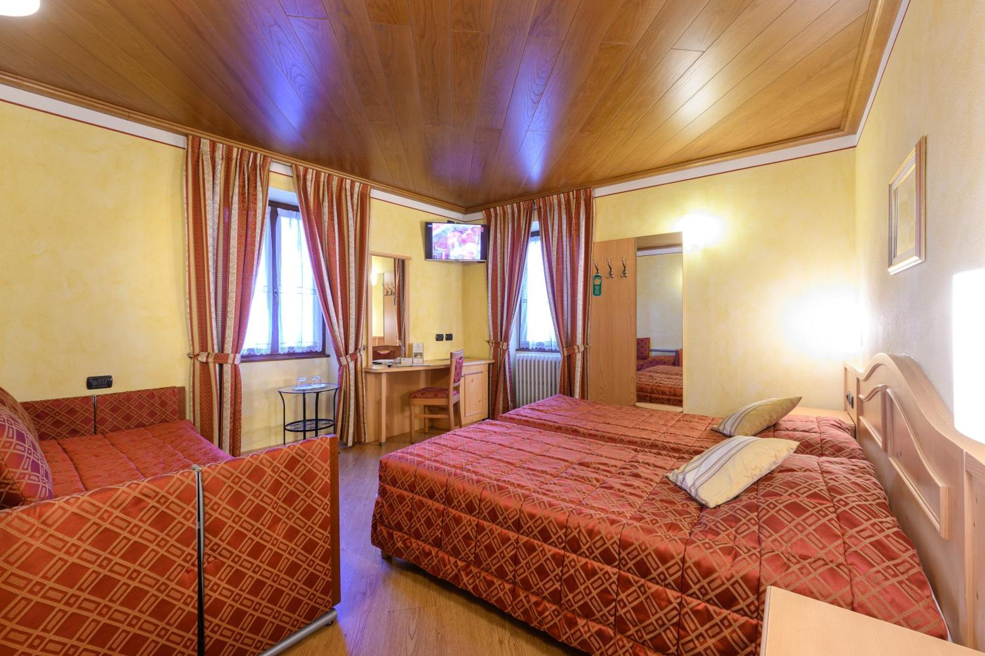 Hotel Garni Le Corti Grosotto Zewnętrze zdjęcie